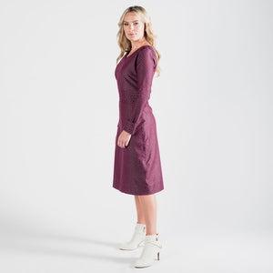 Elisabeth in Plum